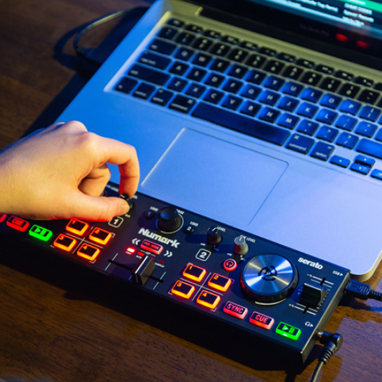 Numark DJ2Go/2 Touch
