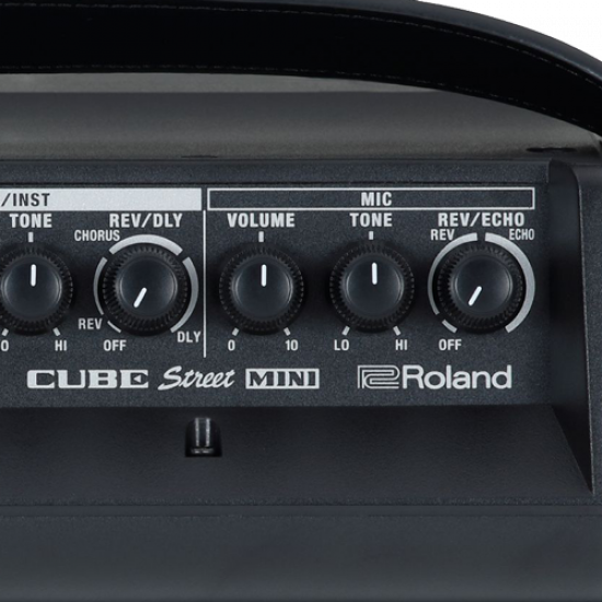 Усилвател Roland CUBE Street MINI