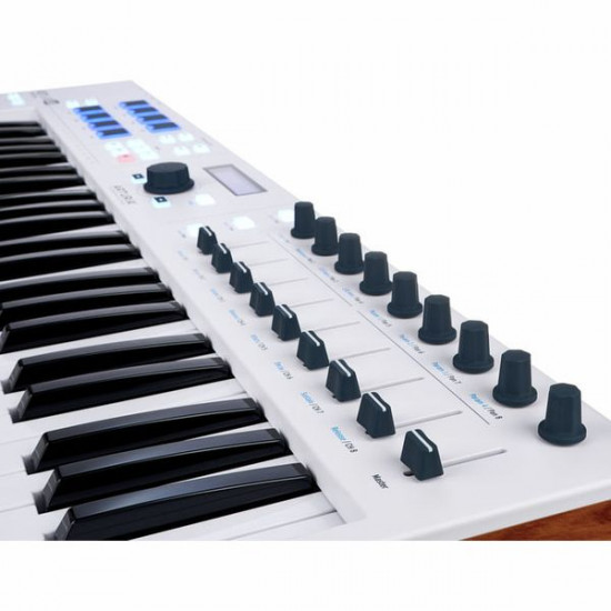 MIDI контролер Arturia KeyLab Essential 3 49 White