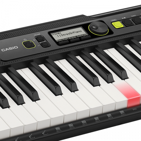 Синтезатор със светещи клавиши CASIO LK-S250